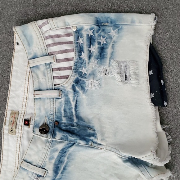 YMI Patriotic Cut Off Frayed Hem Denim Shorts JUNIORS SIZE: 9 - Picture 5 of 15